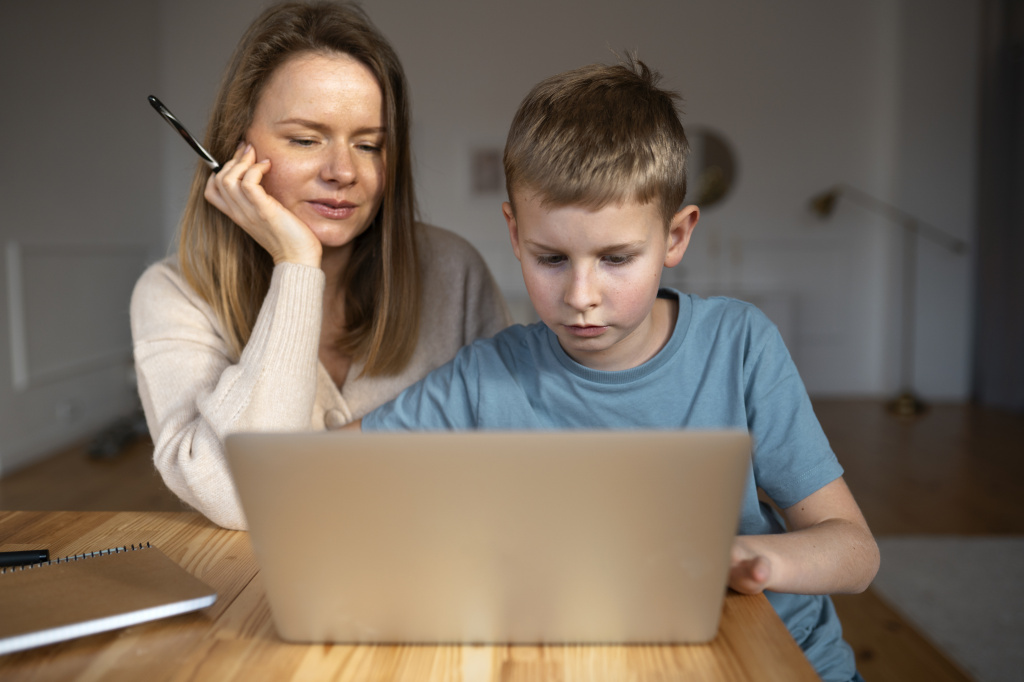 mother-spending-time-with-her-child.jpg